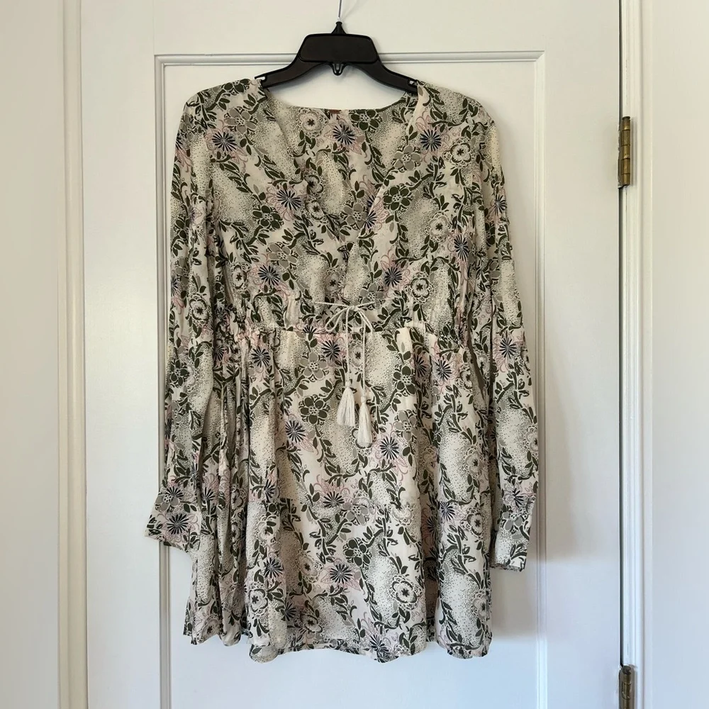 FREE PEOPLE Stealing Fire Mini Dress In Ivory Green Combo floral boho Sz Small